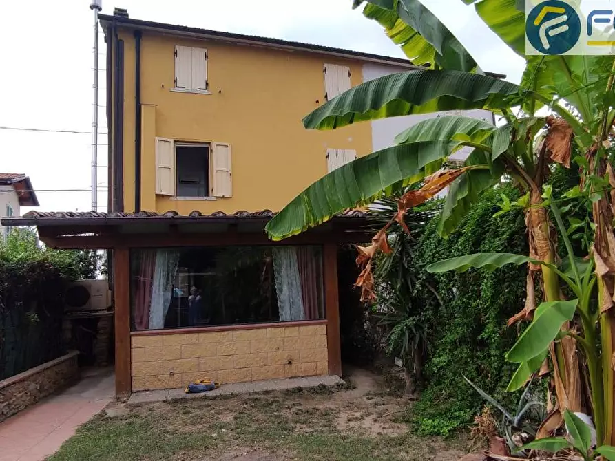 Immagine 4 di Casa indipendente in vendita  in via frasso a Seravezza