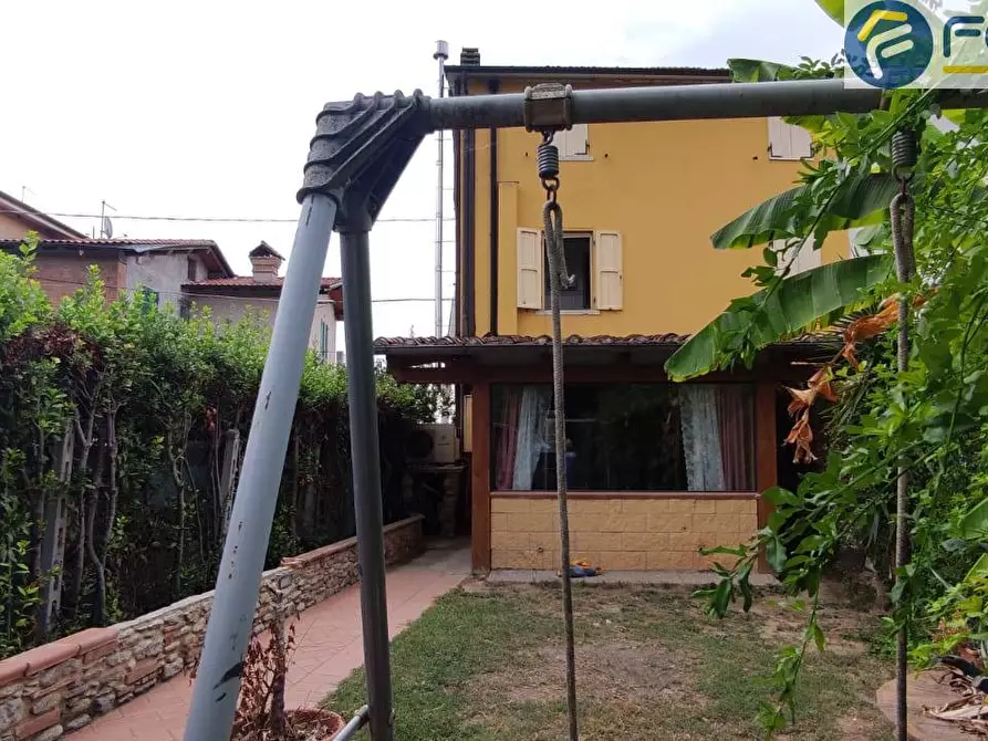 Immagine 5 di Casa indipendente in vendita  in via frasso a Seravezza