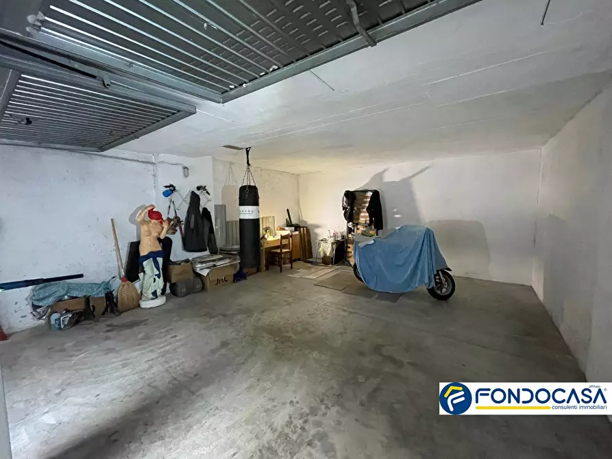 Immagine 6 di Box auto in vendita  a Capriolo