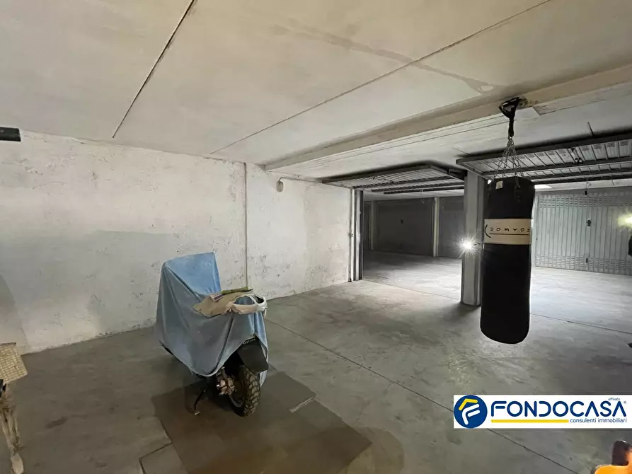 Immagine 7 di Box auto in vendita  a Capriolo