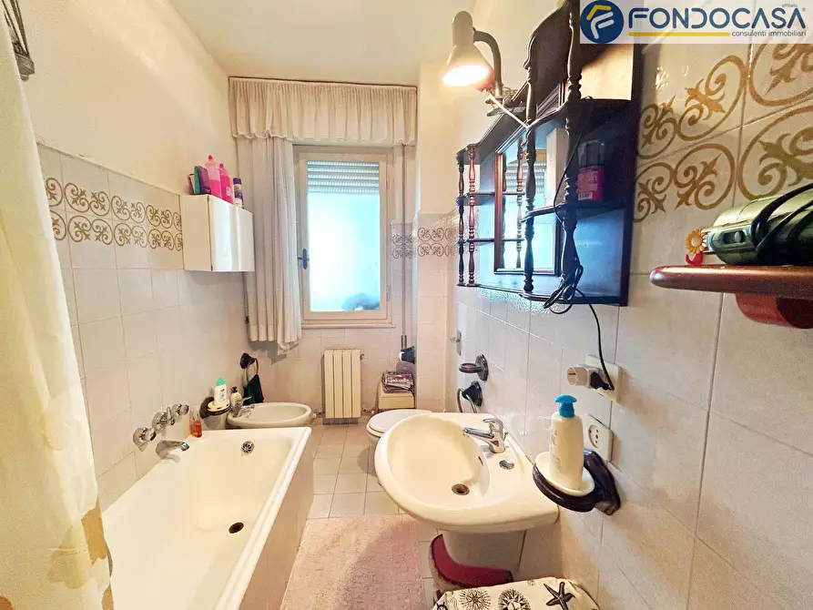 Immagine 22 di Appartamento in vendita  in Via Duca degli Abruzzi a Forte Dei Marmi