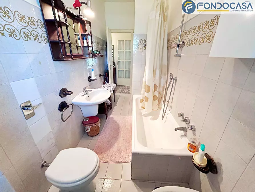 Immagine 23 di Appartamento in vendita  in Via Duca degli Abruzzi a Forte Dei Marmi