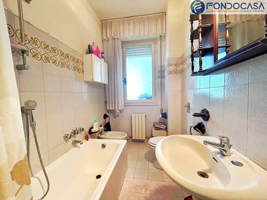 Immagine 24 di Appartamento in vendita  in Via Duca degli Abruzzi a Forte Dei Marmi