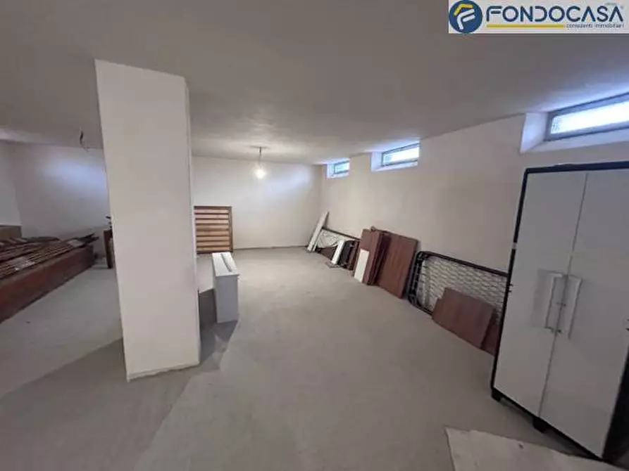 Immagine 28 di Villa in vendita  in via fonda a Pietrasanta