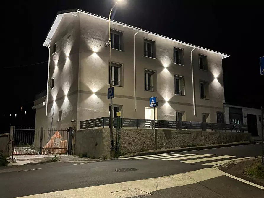 Immagine 11 di Appartamento in vendita  in via donatori del sangue a Como