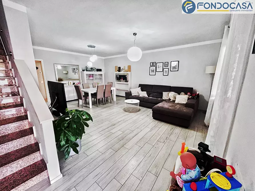 Immagine 2 di Villa in vendita  in Via Fiumetto a Seravezza