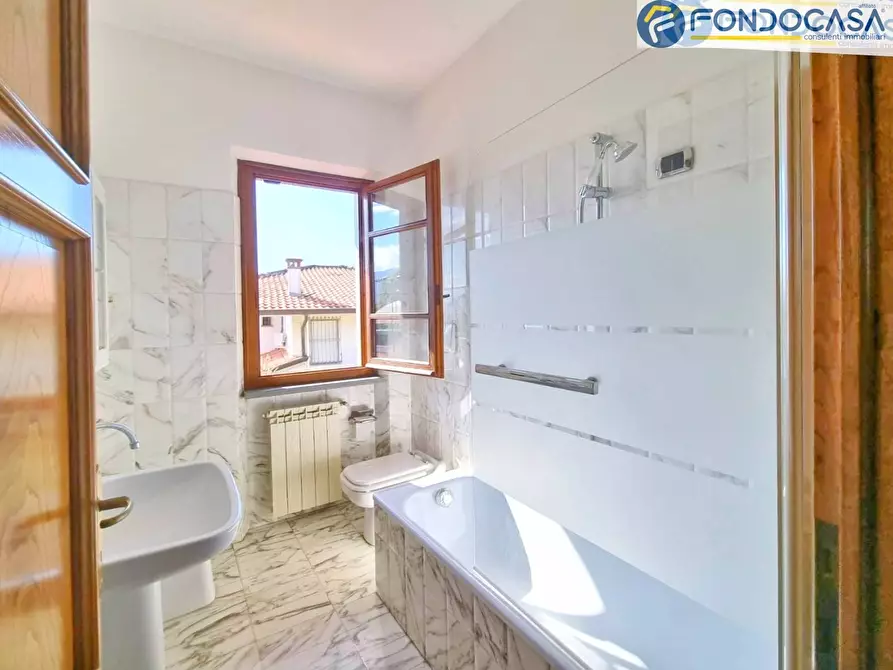 Immagine 18 di Villa in vendita  in Via Frencesco Donati a Forte Dei Marmi