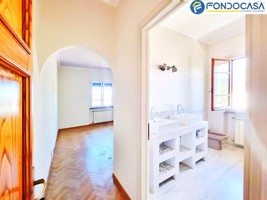 Immagine 22 di Villa in vendita  in Via Frencesco Donati a Forte Dei Marmi