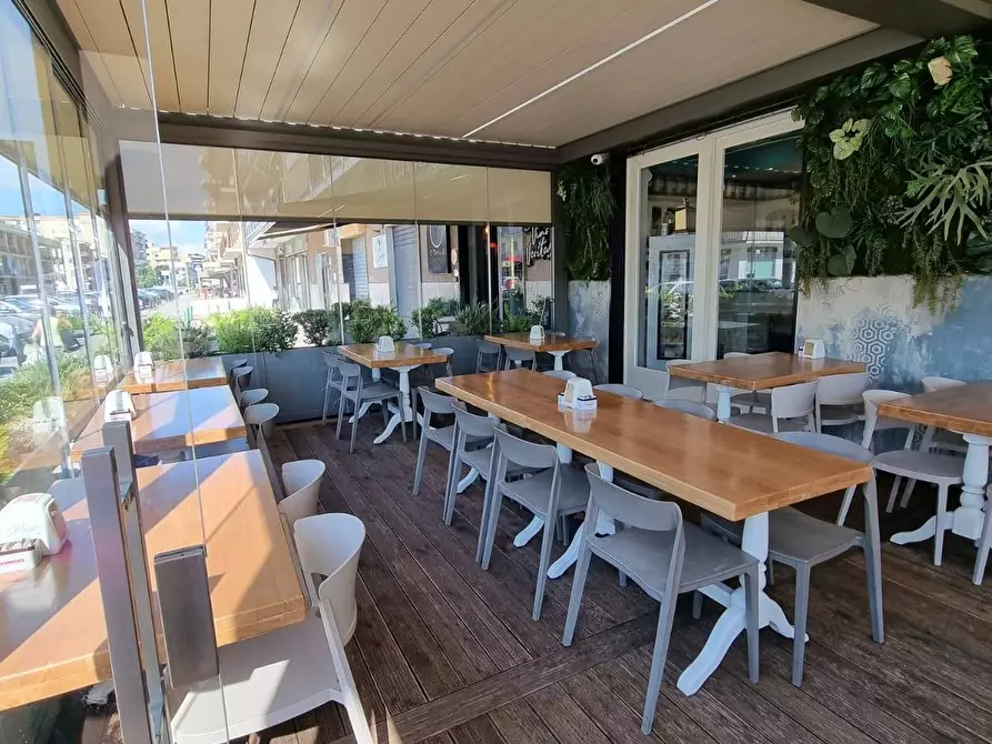 Immagine 6 di Attività commerciale in vendita  a Marigliano