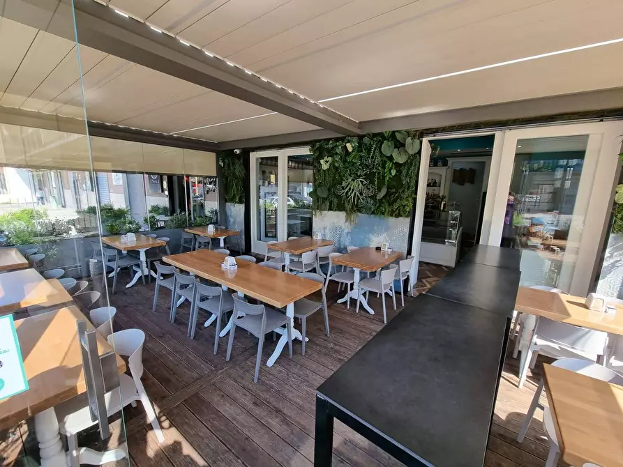 Immagine 7 di Attività commerciale in vendita  a Marigliano