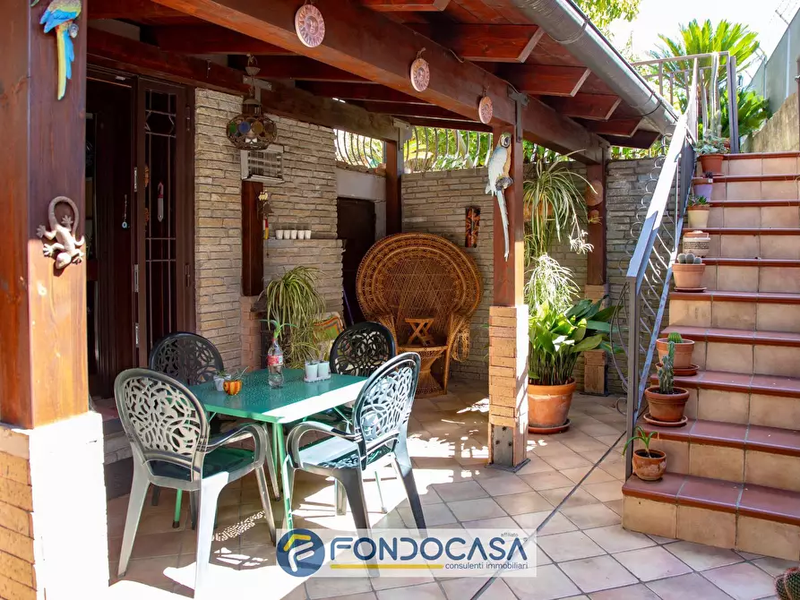 Immagine 6 di Villa in vendita  in Via Postiglione a Salerno