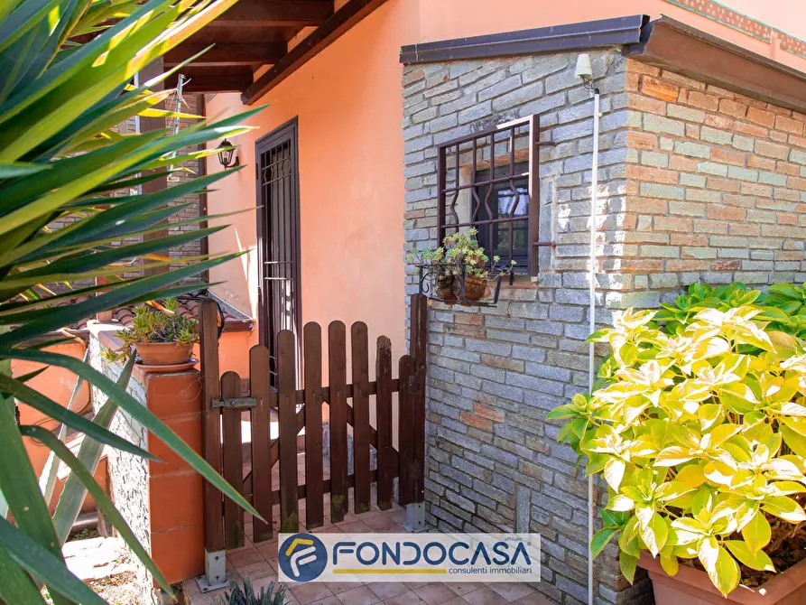 Immagine 13 di Villa in vendita  in Via Postiglione a Salerno