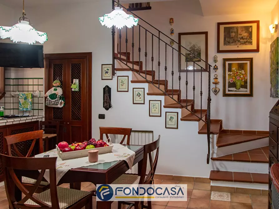 Immagine 29 di Villa in vendita  in Via Postiglione a Salerno