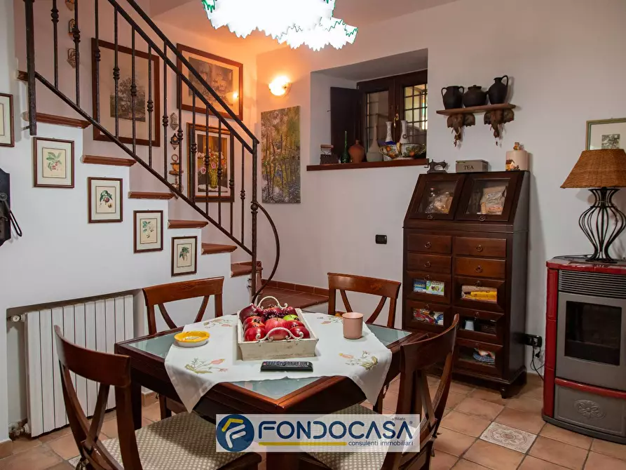 Immagine 27 di Villa in vendita  in Via Postiglione a Salerno