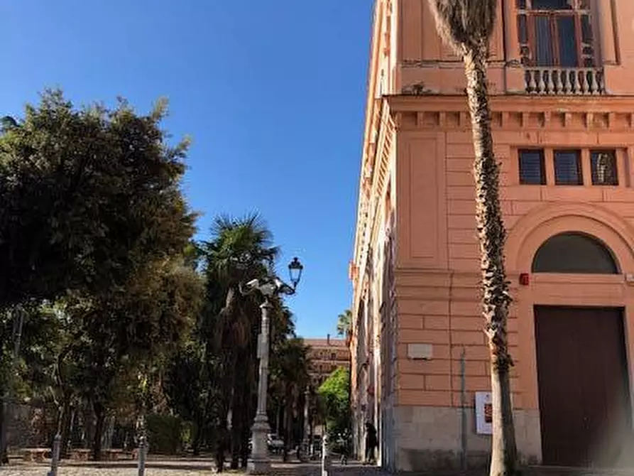 Immagine 1 di Appartamento in vendita  in via san francesco di paola a Salerno