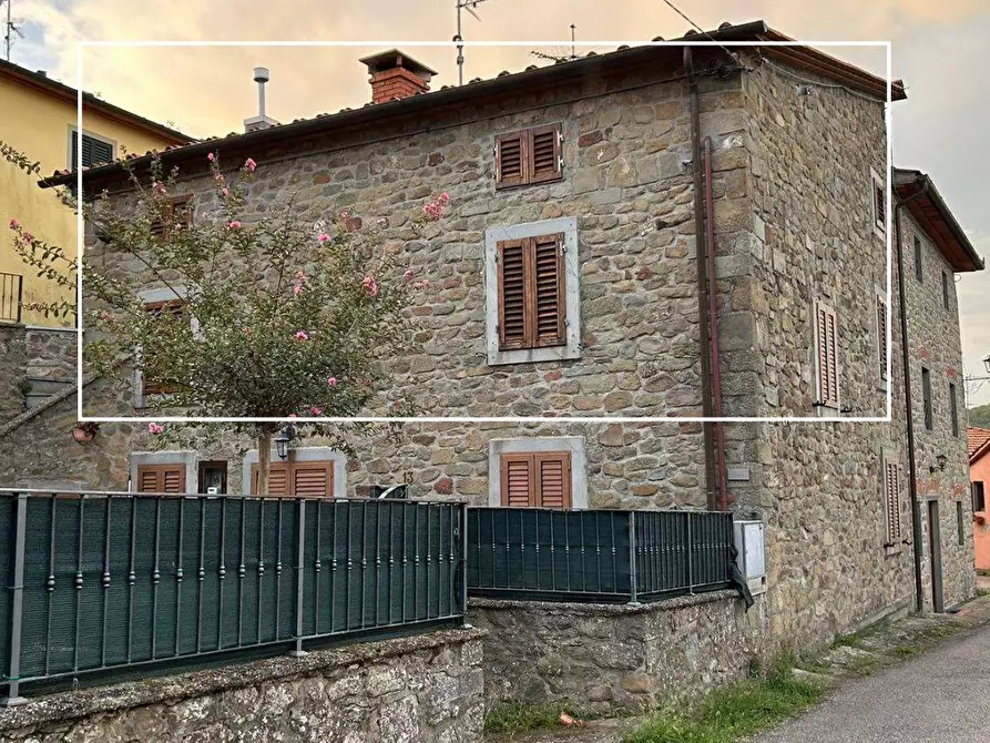 Immagine 1 di Appartamento in vendita  in Via Trieste a Marliana