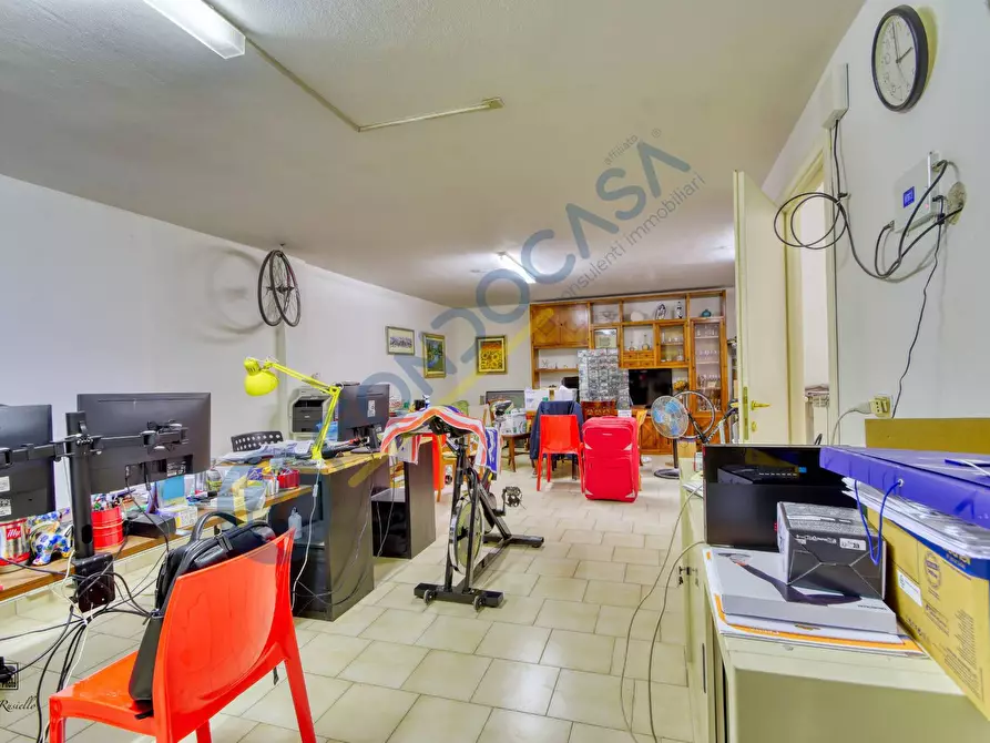 Immagine 23 di Villa in vendita  in VIA DONIZETTI a Casorezzo