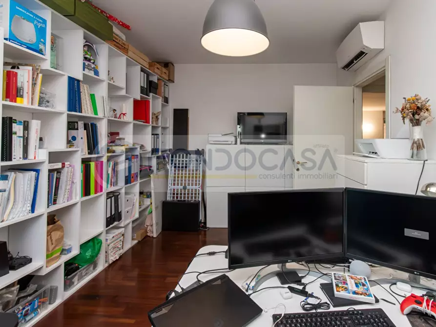 Immagine 26 di Appartamento in vendita  in Via Trasimeno a Milano