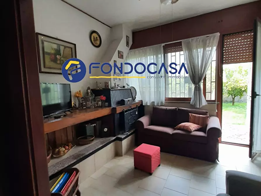 Immagine 3 di Villa in vendita  in via giacinto gigante a Villaricca