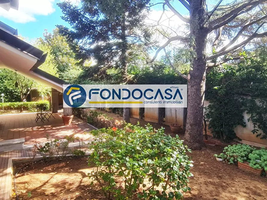 Immagine 19 di Villa in vendita  in Via Ancona a Brindisi