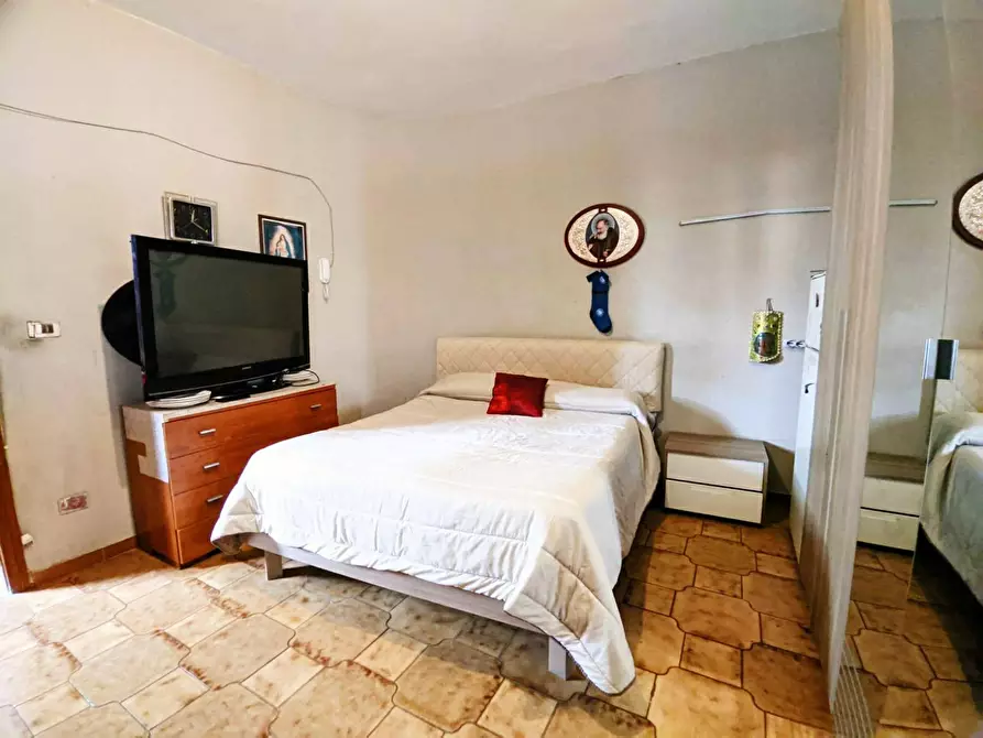 Immagine 5 di Casa indipendente in vendita  a Castello Di Cisterna