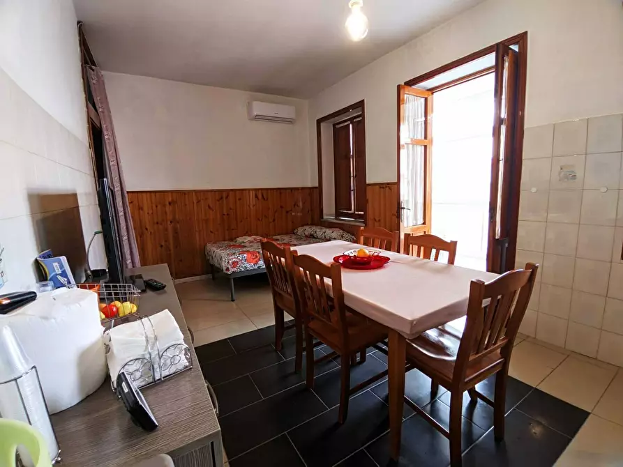 Immagine 4 di Casa indipendente in vendita  a Castello Di Cisterna