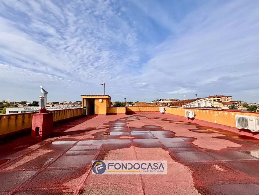 Immagine 3 di Palazzo in vendita  in via appia sud a Sant'antimo