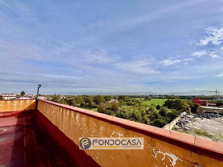 Immagine 6 di Palazzo in vendita  in via appia sud a Sant'antimo