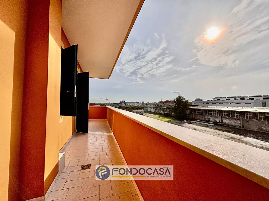 Immagine 9 di Palazzo in vendita  in via appia sud a Sant'antimo