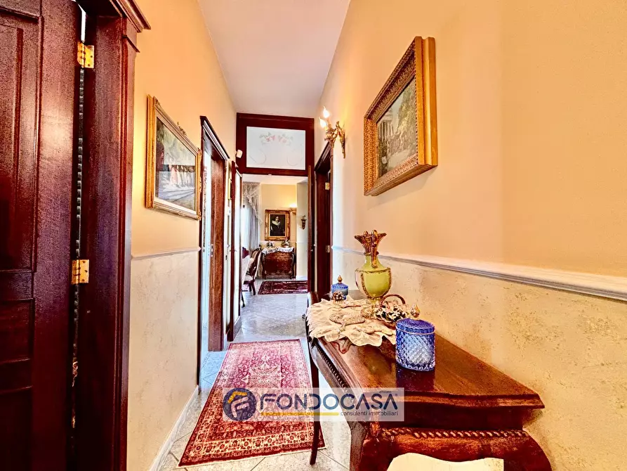 Immagine 10 di Palazzo in vendita  in via appia sud a Sant'antimo