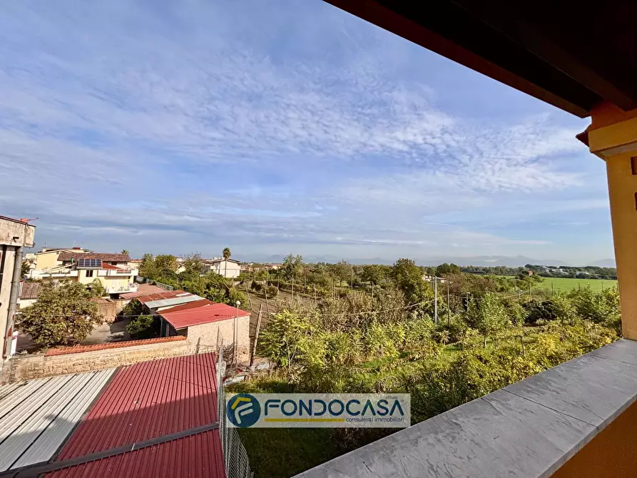 Immagine 18 di Palazzo in vendita  in via appia sud a Sant'antimo