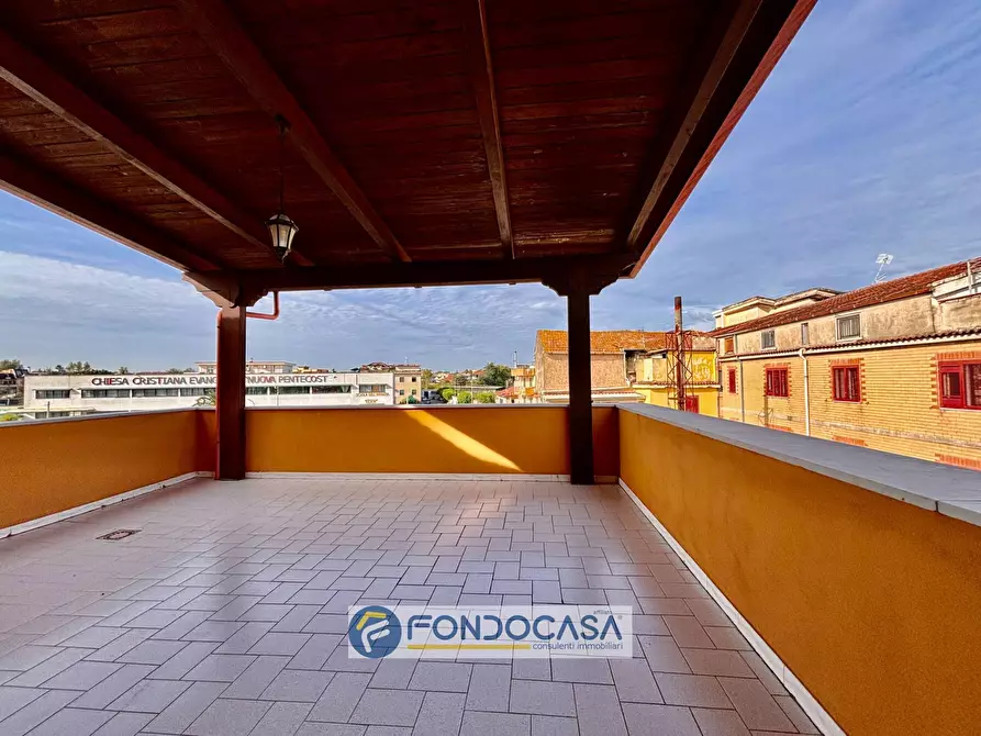 Immagine 26 di Palazzo in vendita  in via appia sud a Sant'antimo