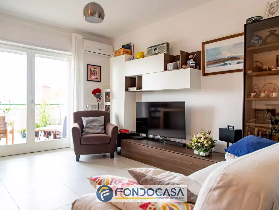 Immagine 4 di Appartamento in vendita  in Via Raffaele Cantarella a Salerno