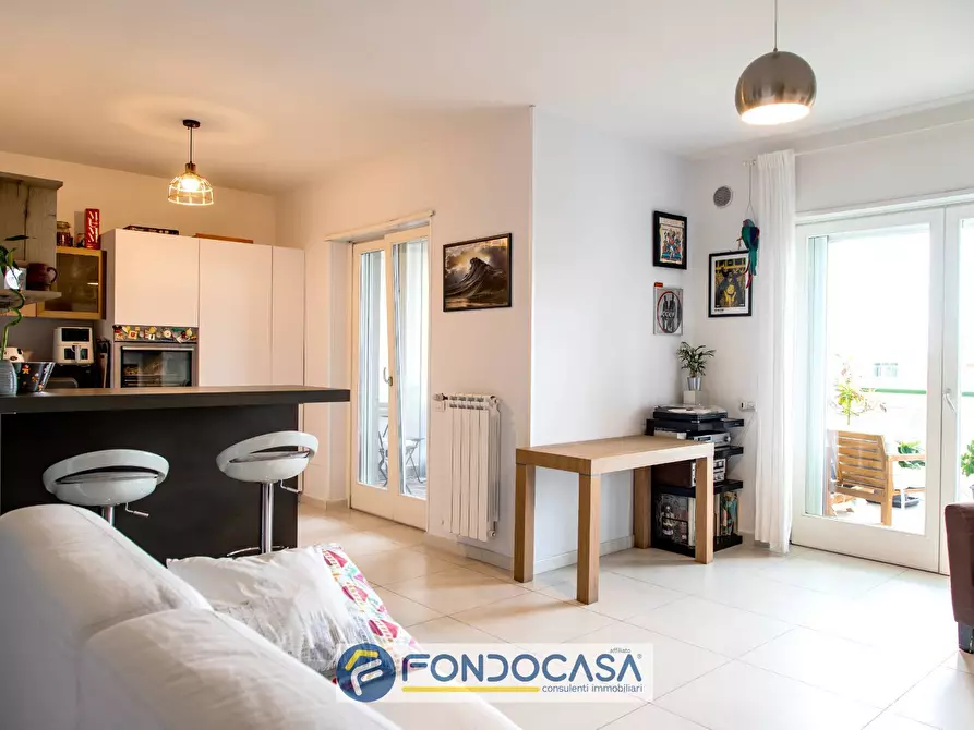 Immagine 8 di Appartamento in vendita  in Via Raffaele Cantarella a Salerno