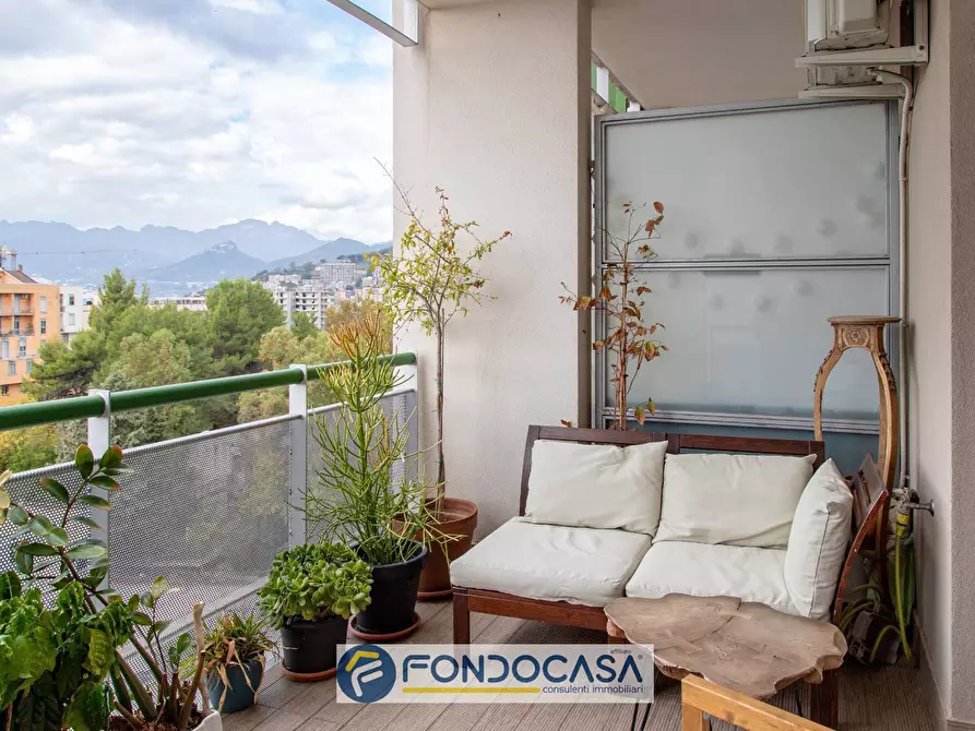 Immagine 1 di Appartamento in vendita  in Via Raffaele Cantarella a Salerno