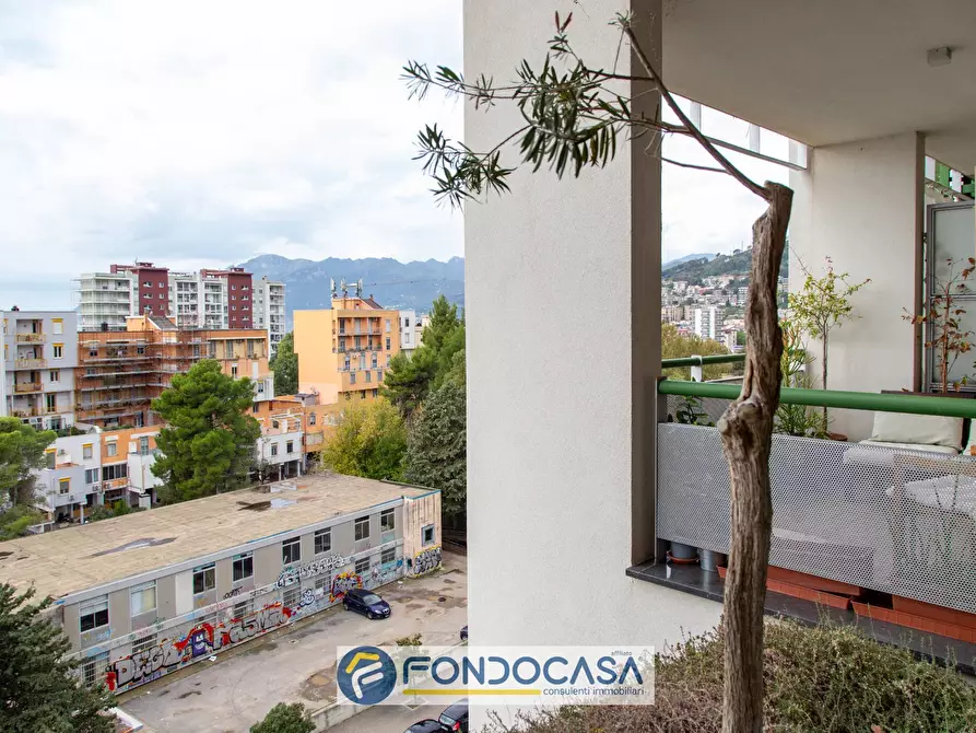 Immagine 17 di Appartamento in vendita  in Via Raffaele Cantarella a Salerno