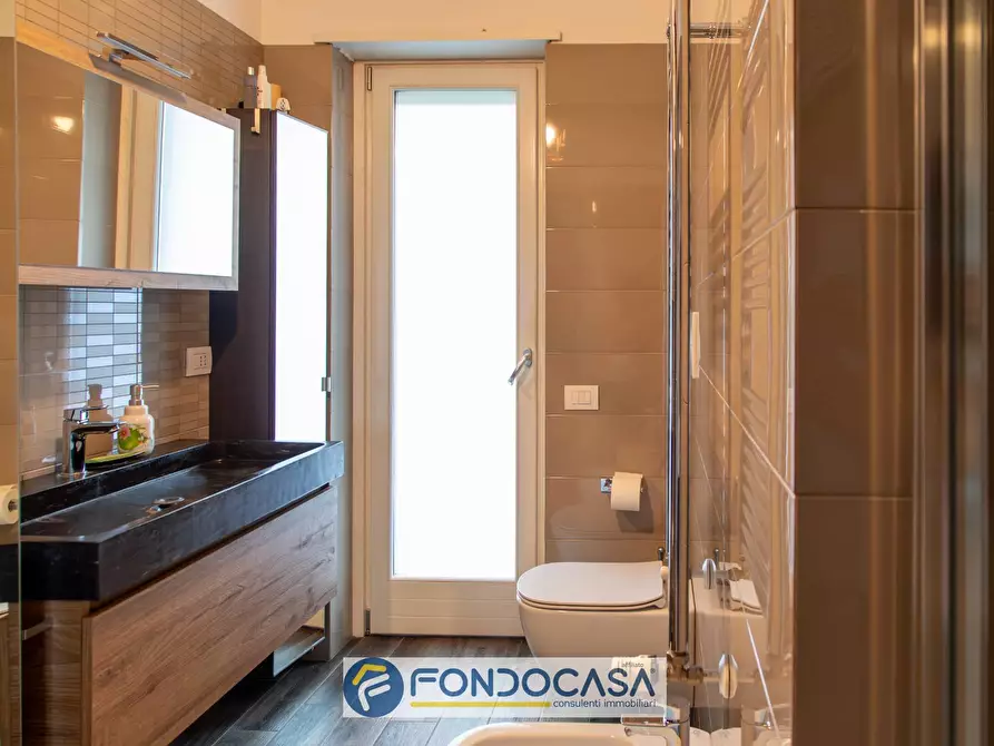 Immagine 26 di Appartamento in vendita  in Via Raffaele Cantarella a Salerno