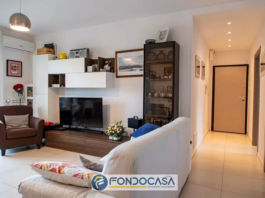 Immagine 5 di Appartamento in vendita  in Via Raffaele Cantarella a Salerno