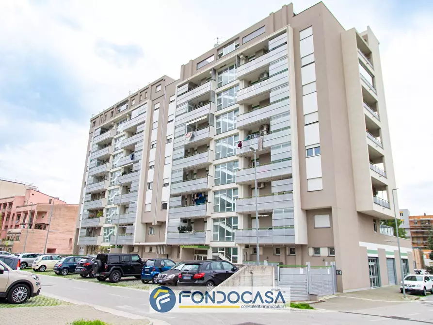 Immagine 3 di Appartamento in vendita  in Via Raffaele Cantarella a Salerno