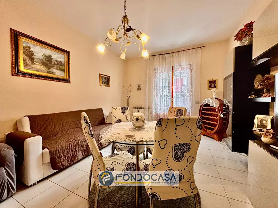 Immagine 22 di Appartamento in vendita  in via  repubblica di san marino a Sant'antimo