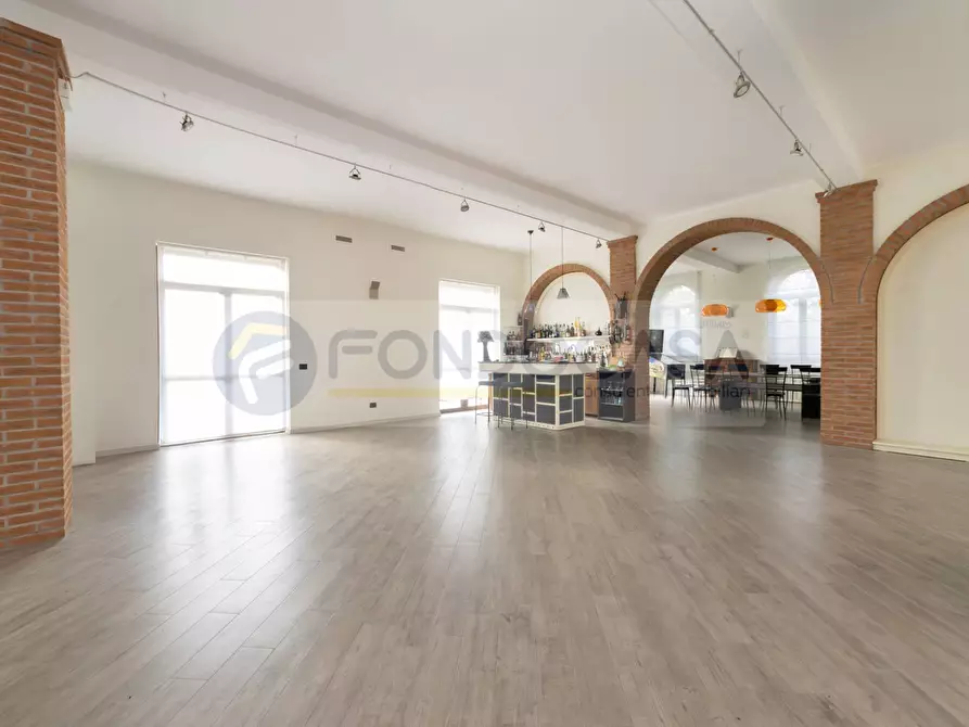 Immagine 27 di Villa in vendita  in Via Roma a Mediglia