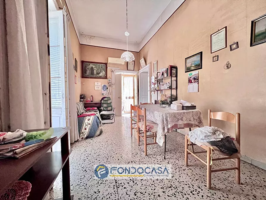 Immagine 19 di Palazzo in vendita  in via salvatore russo a Sant'antimo