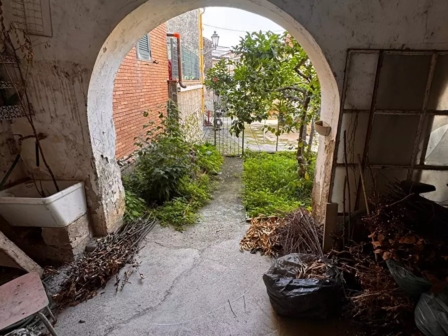 Immagine 12 di Casa semindipendente in vendita  in Via Roberto Mazzetti a Salerno