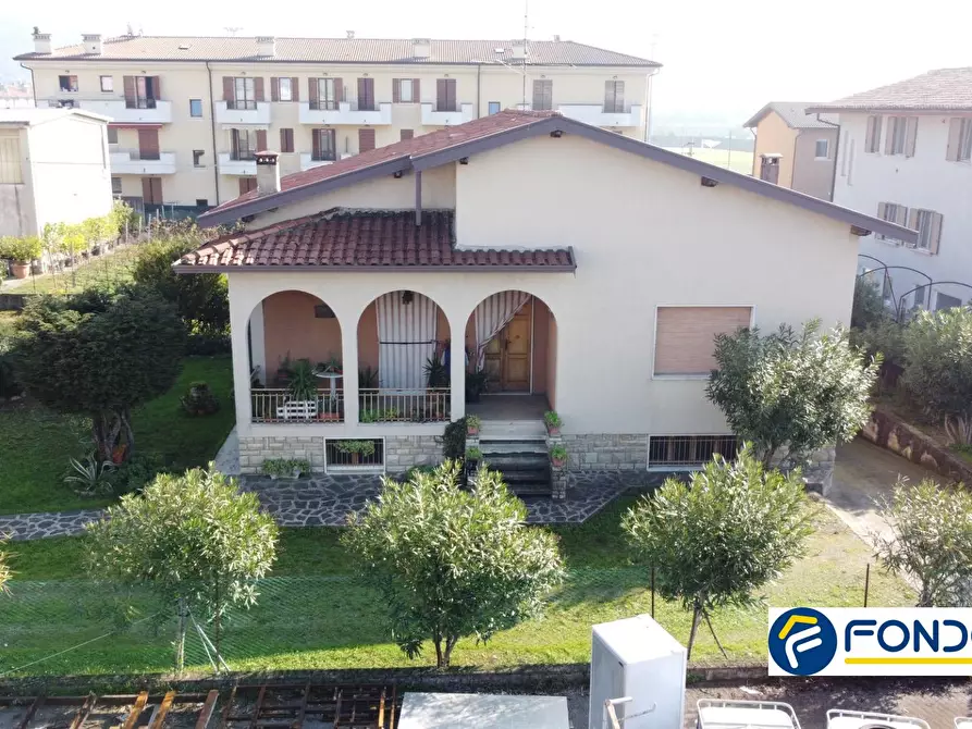 Immagine 13 di Villa in vendita  a Coccaglio