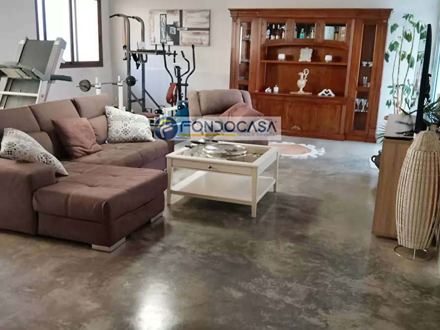 Immagine 20 di Villa in vendita  in Via della Libertà a Veglie