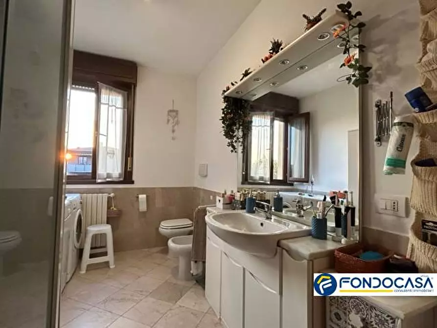 Immagine 17 di Appartamento in vendita  a Rovato