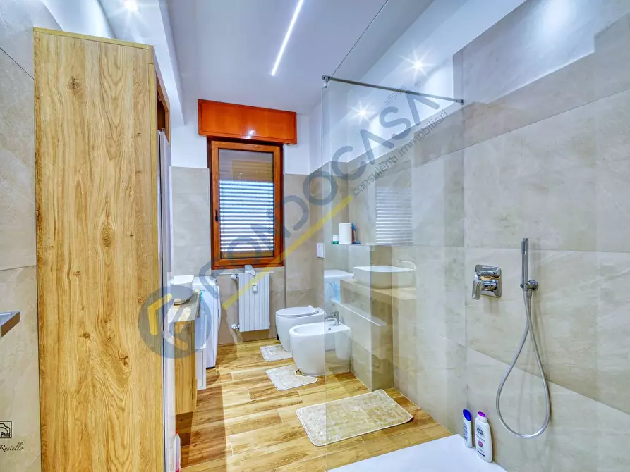 Immagine 11 di Appartamento in vendita  in VIALE DEI MILLE a Limbiate