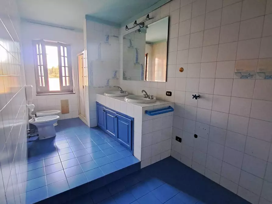 Immagine 29 di Villa in vendita  a Castello Di Cisterna