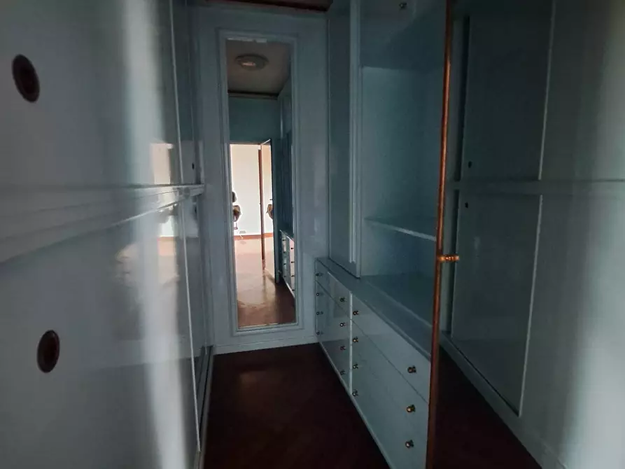 Immagine 18 di Villa in vendita  a Castello Di Cisterna