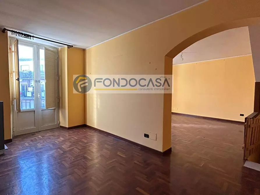 Immagine 2 di Casa indipendente in vendita  in Via Vallone a Catania